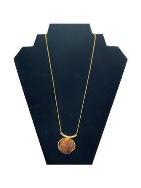 18 KGP Vintage Gold-Tone Egyptian Revival carved scarab beetle Pendant Necklace